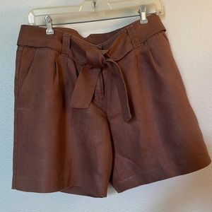 Tommy Bahama, Size 6 Brown 100% linen shorts.